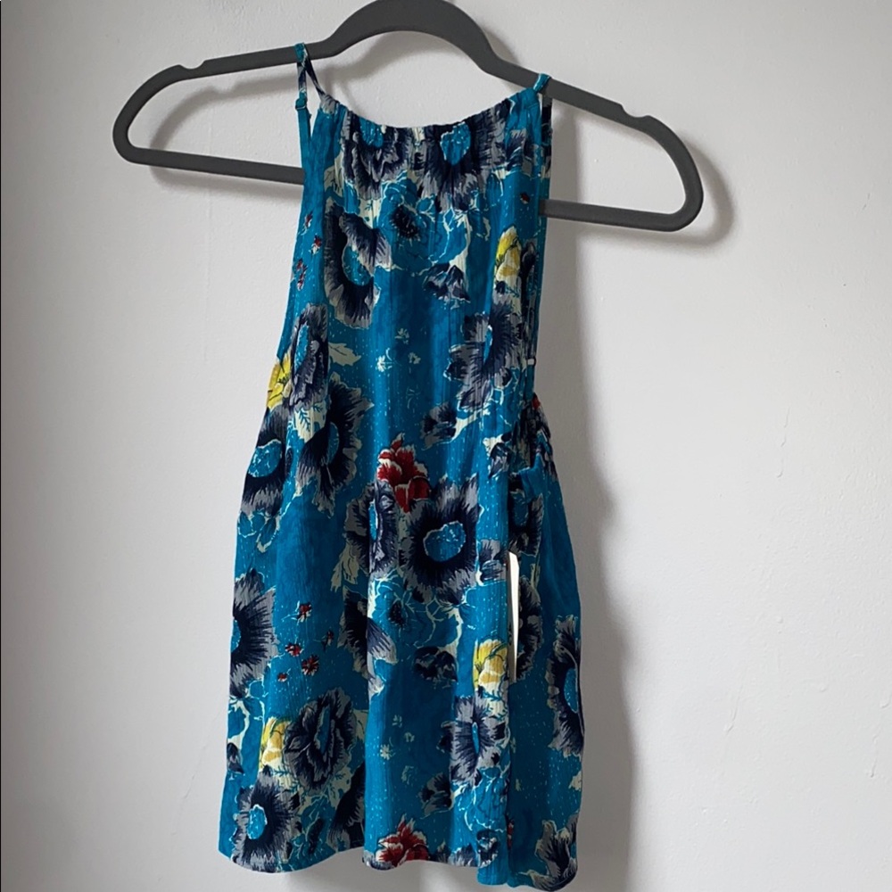NWT, Floral Teal Blue Sleeveless Top size large